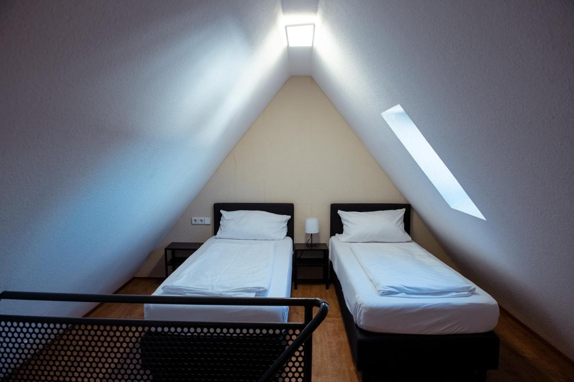 Haus99 Budget Pension & Apartments Fuerth Exterior foto