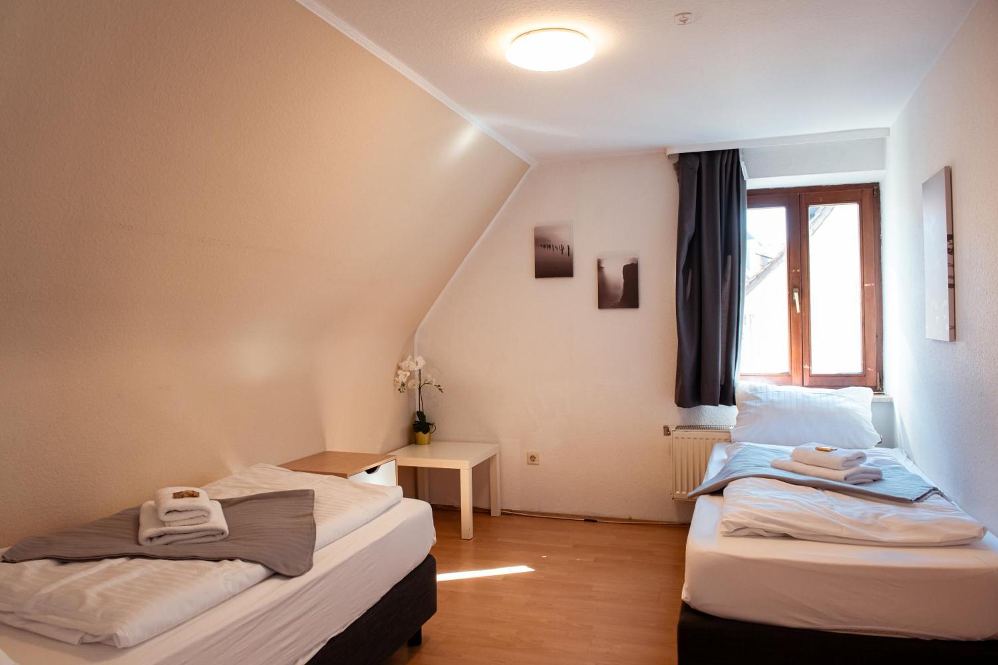 Haus99 Budget Pension & Apartments Fuerth Exterior foto