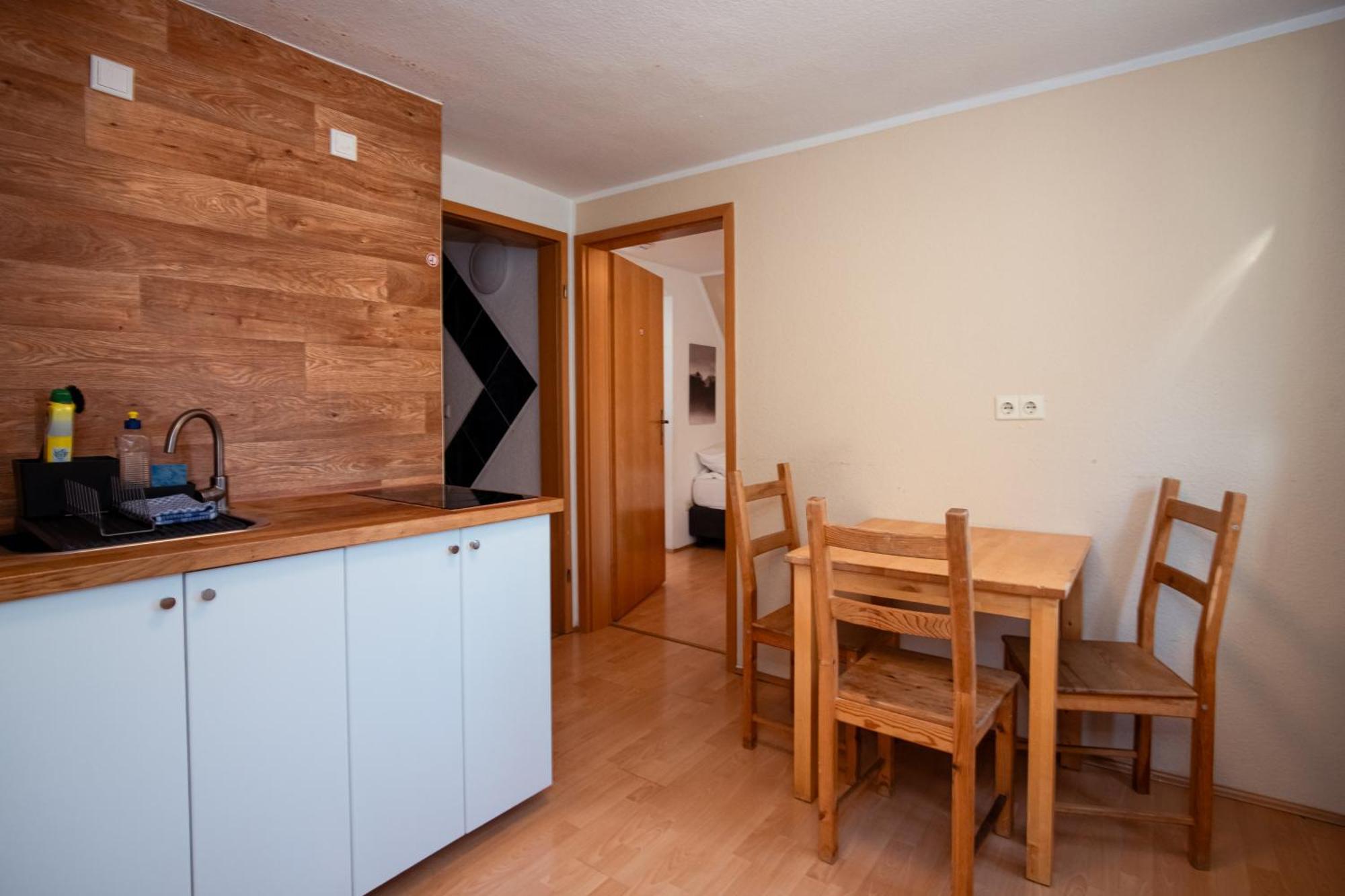 Haus99 Budget Pension & Apartments Fuerth Exterior foto