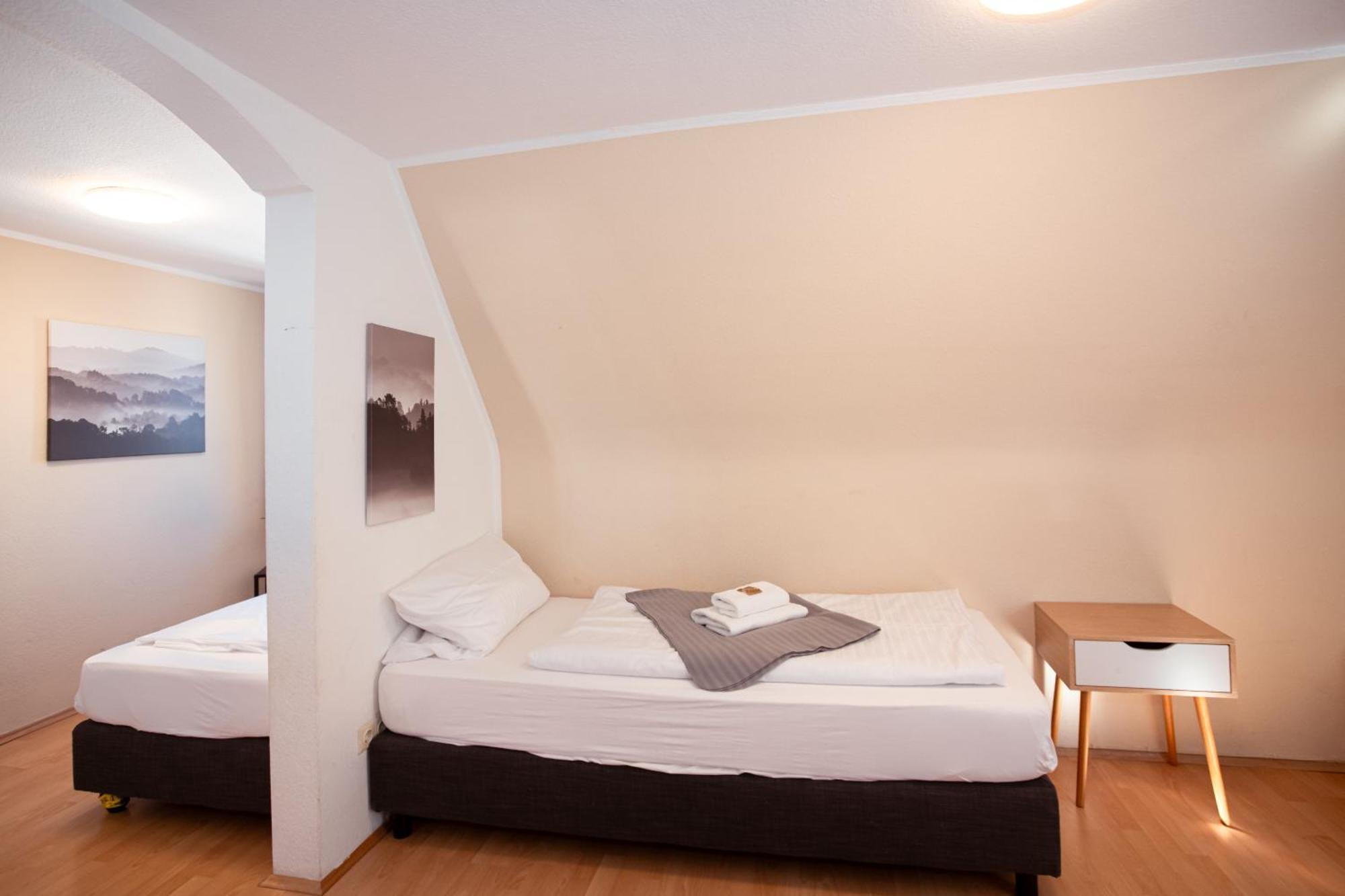 Haus99 Budget Pension & Apartments Fuerth Exterior foto